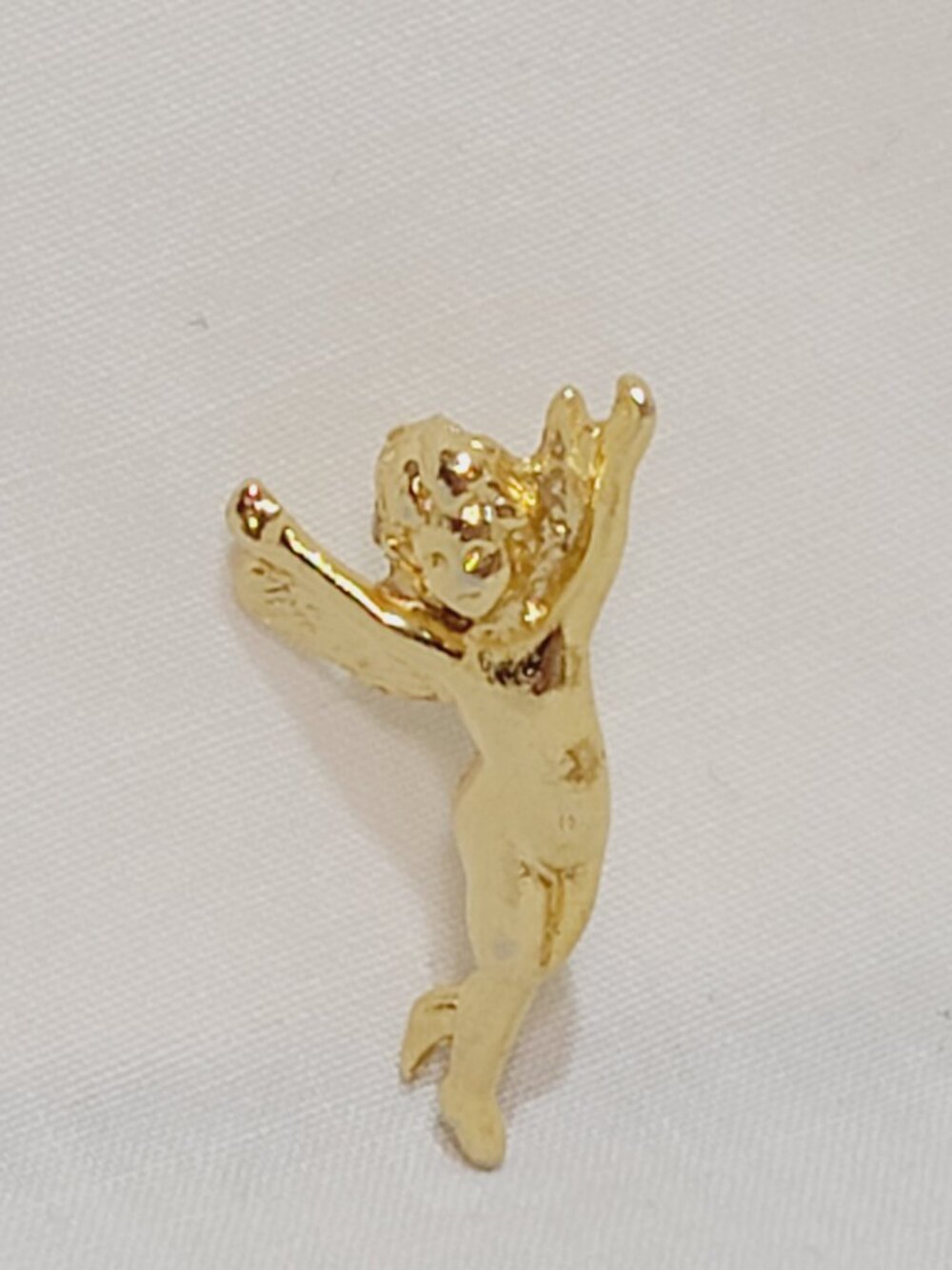 Flying Dancing Angel Arms up Gold tone lapel Pin Vintage 1" Metal